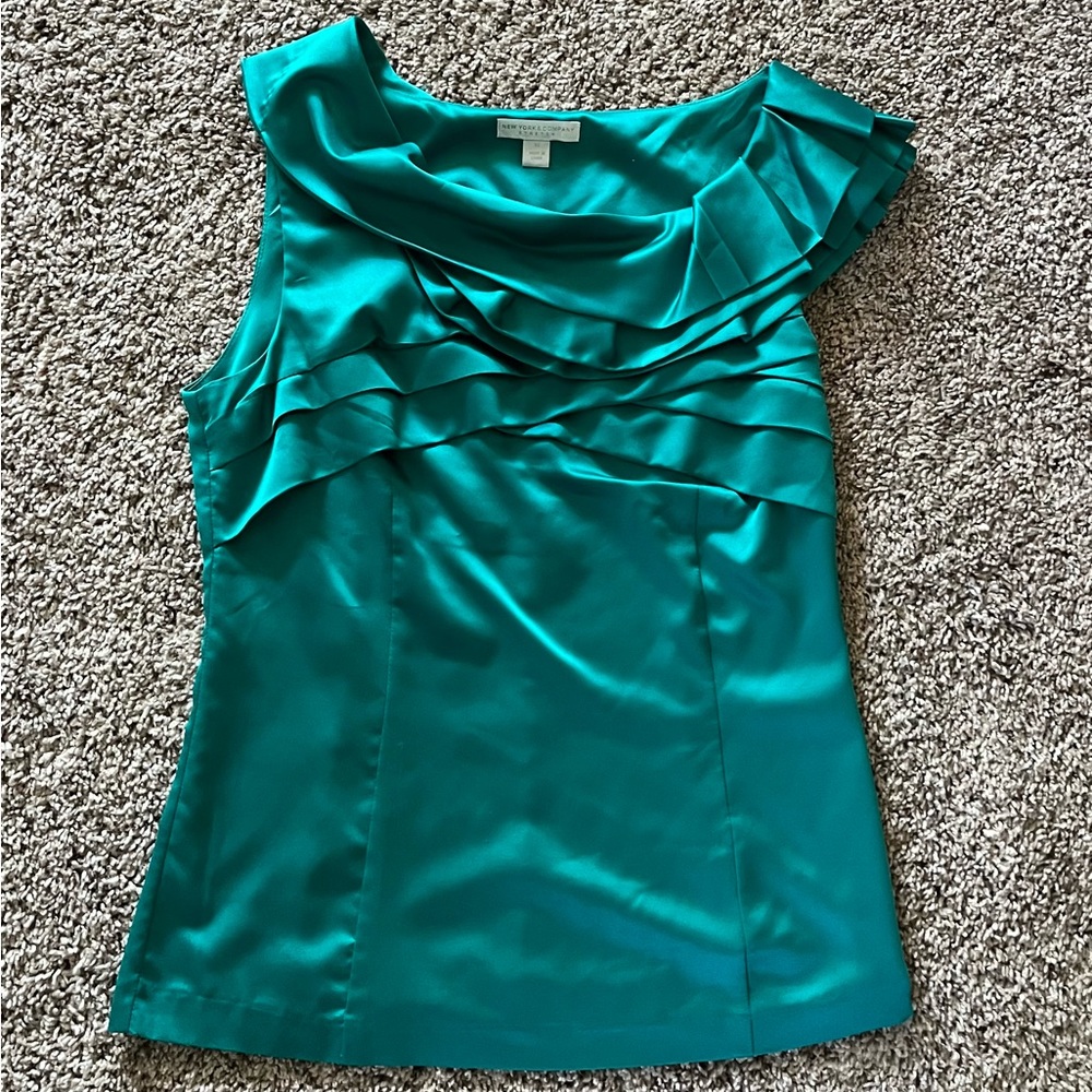 New York & Company Stretch Top